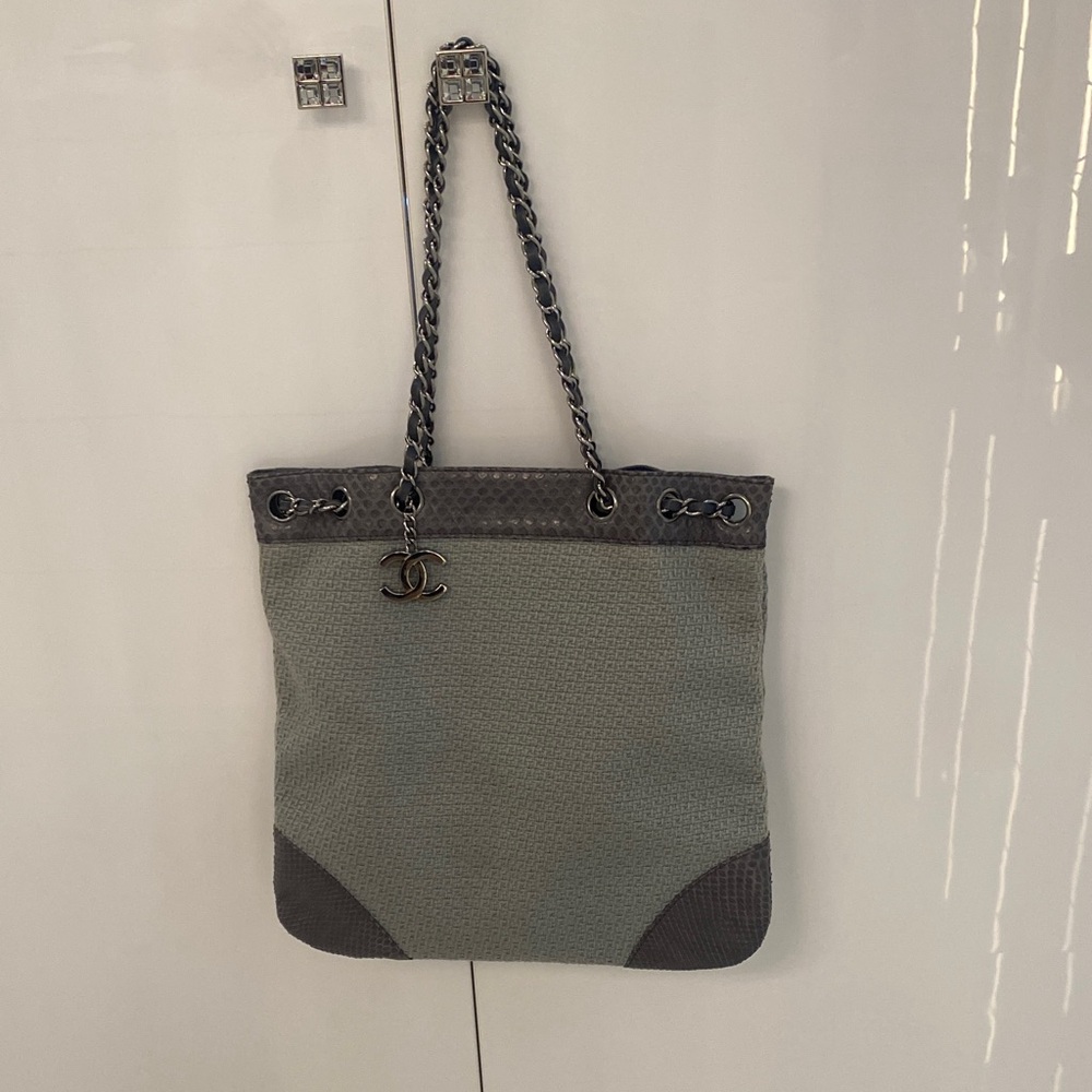 Chanel Elegant Gray Tote Bag